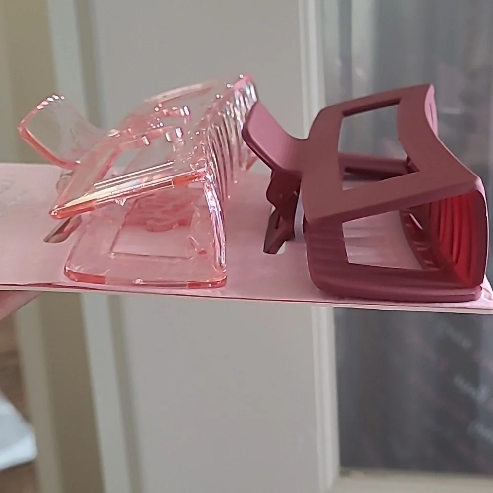 NWT Juicy Couture Mauve and Pink Hair Clips Set